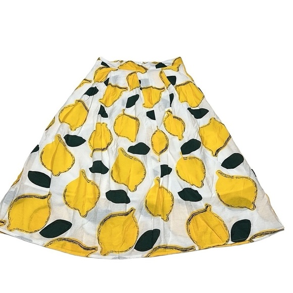 ChicWish Lemon Print A-Line Full Circle
Skirt Lined Small Poly Cotton Small NWT - Picture 2 of 8